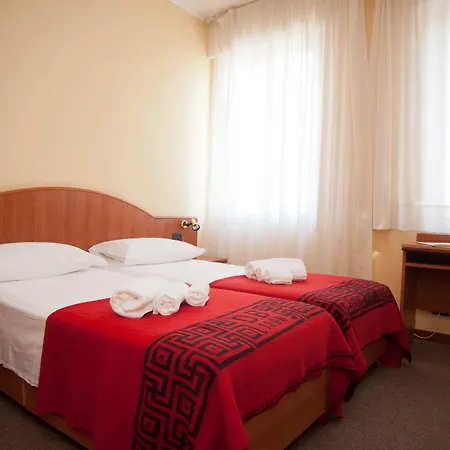 Hotel Rodia 3*